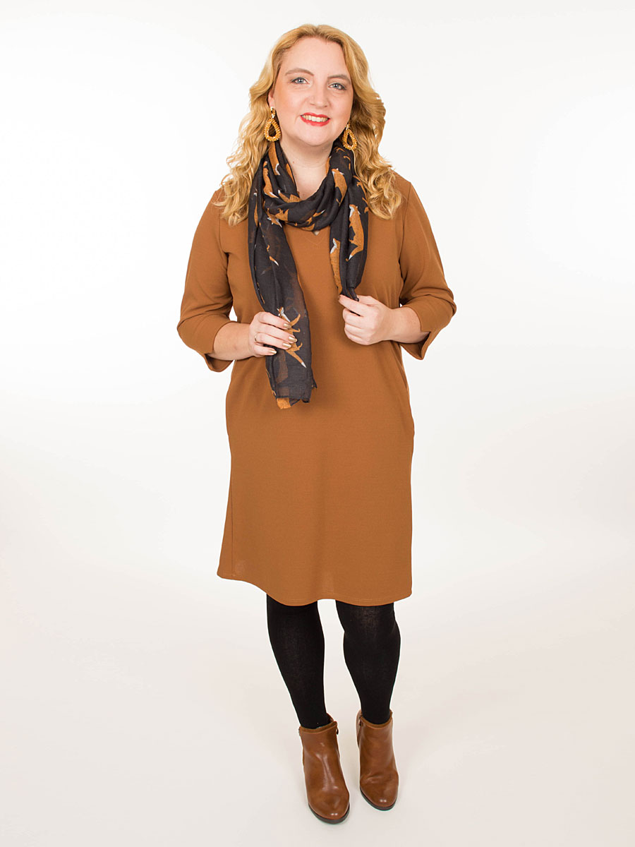 Jurk Savannah Camel met sjaal dubbel